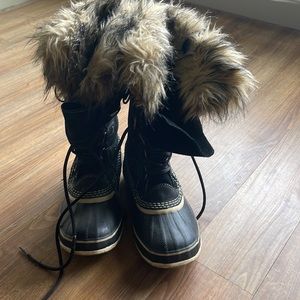 Sorel Joan of Arctic Women’s Boots